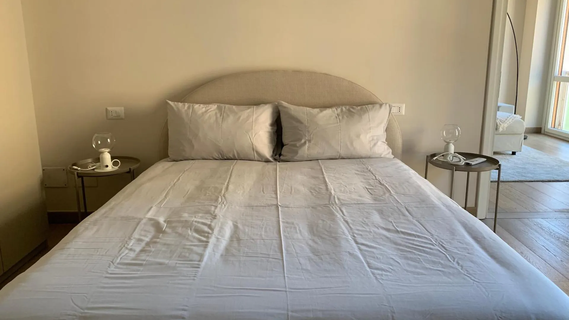 Apartament Pindemonte 2 Trilo Mediolan