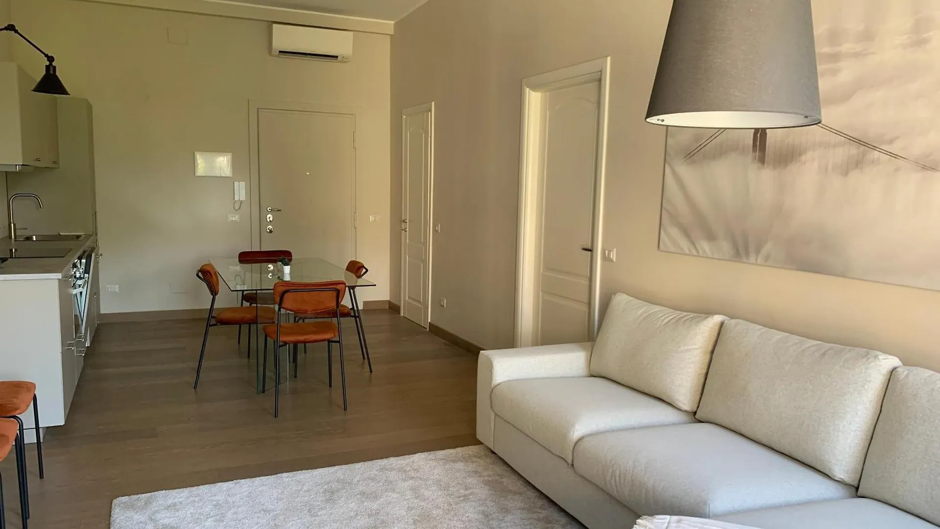 Apartament Pindemonte 2 Trilo Mediolan 0*,  Włochy